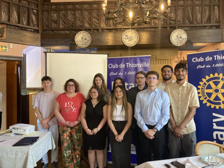 Deux étudiants de l’IUT Thionville-Yutz récompensés par le Rotary Club de Thionville Modifier